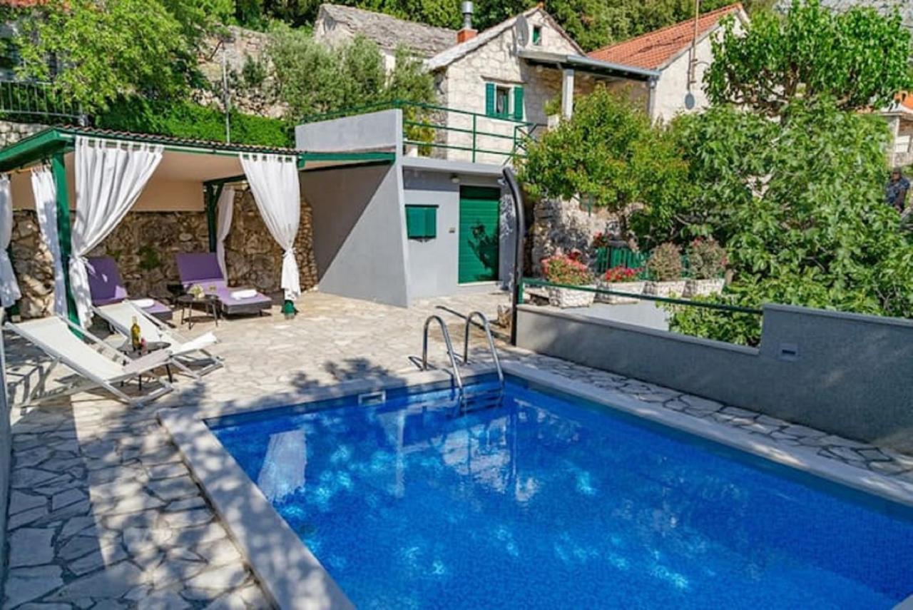 Stone House Nikolina With Heated Pool Villa Bast Exteriör bild