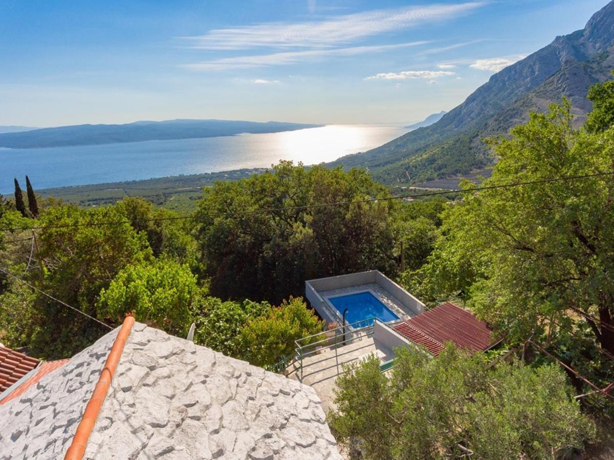 Stone House Nikolina With Heated Pool Villa Bast Exteriör bild