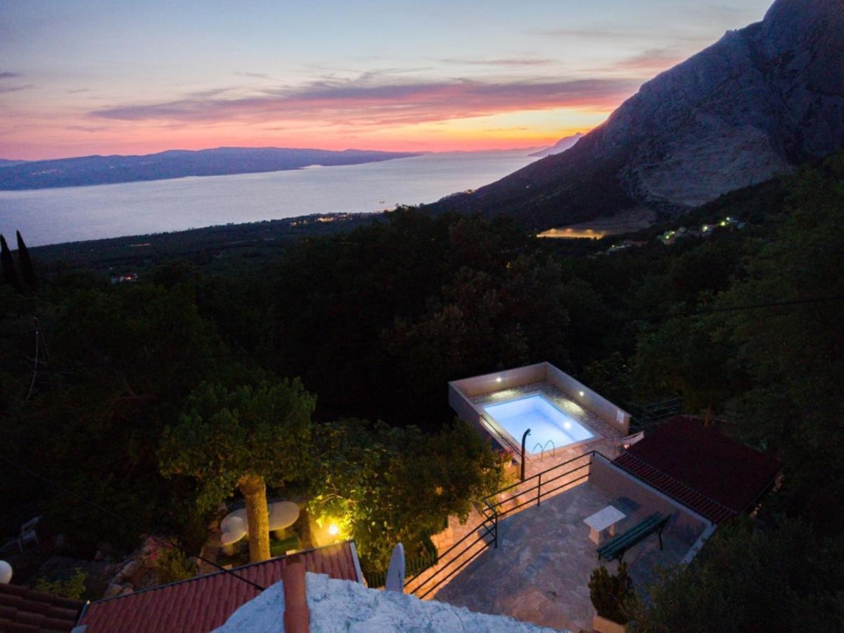 Stone House Nikolina With Heated Pool Villa Bast Exteriör bild