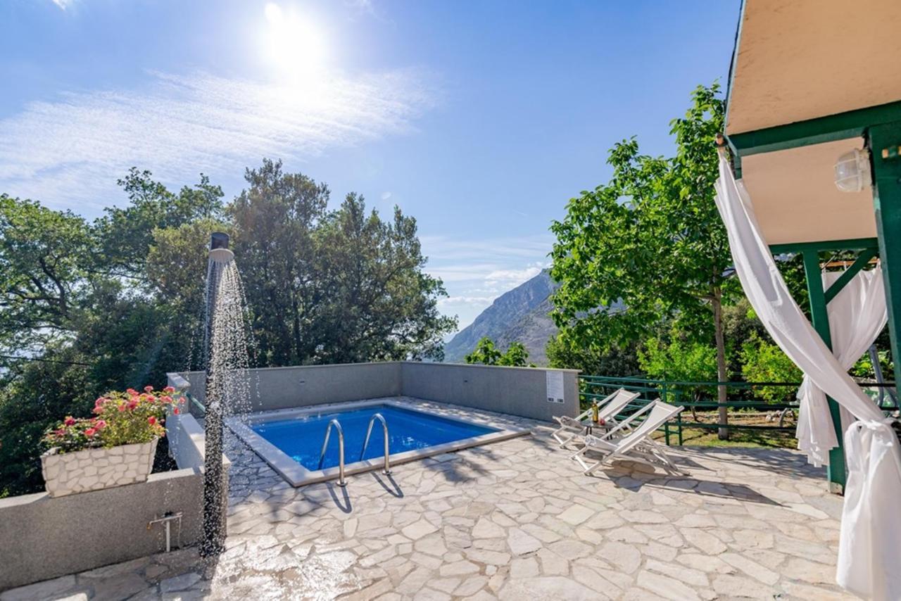 Stone House Nikolina With Heated Pool Villa Bast Exteriör bild