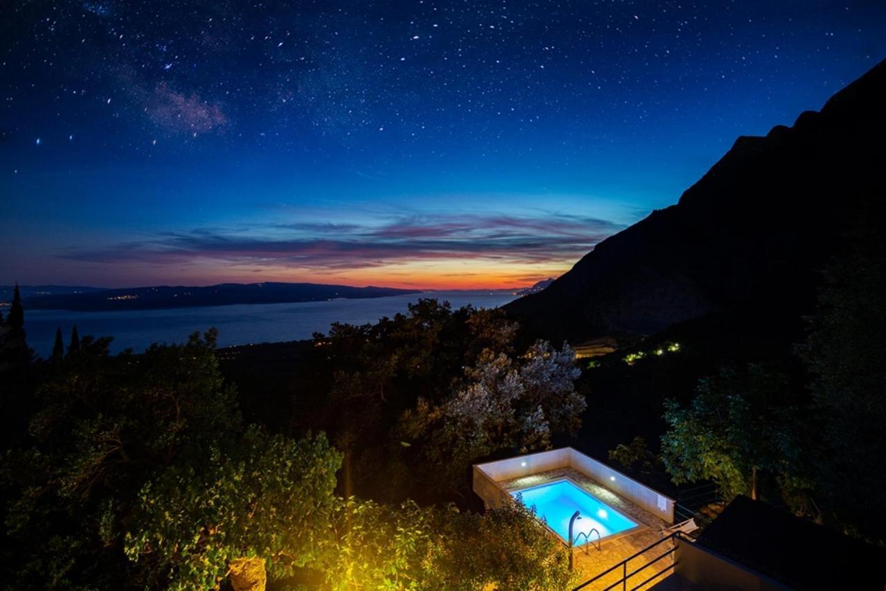 Stone House Nikolina With Heated Pool Villa Bast Exteriör bild